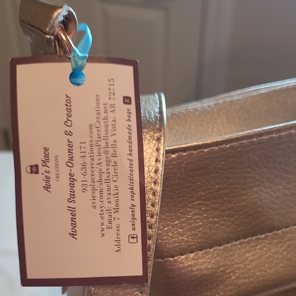 Handmade Rose Gold Women's Leather Crossbody Bag - Picture 2 of 9